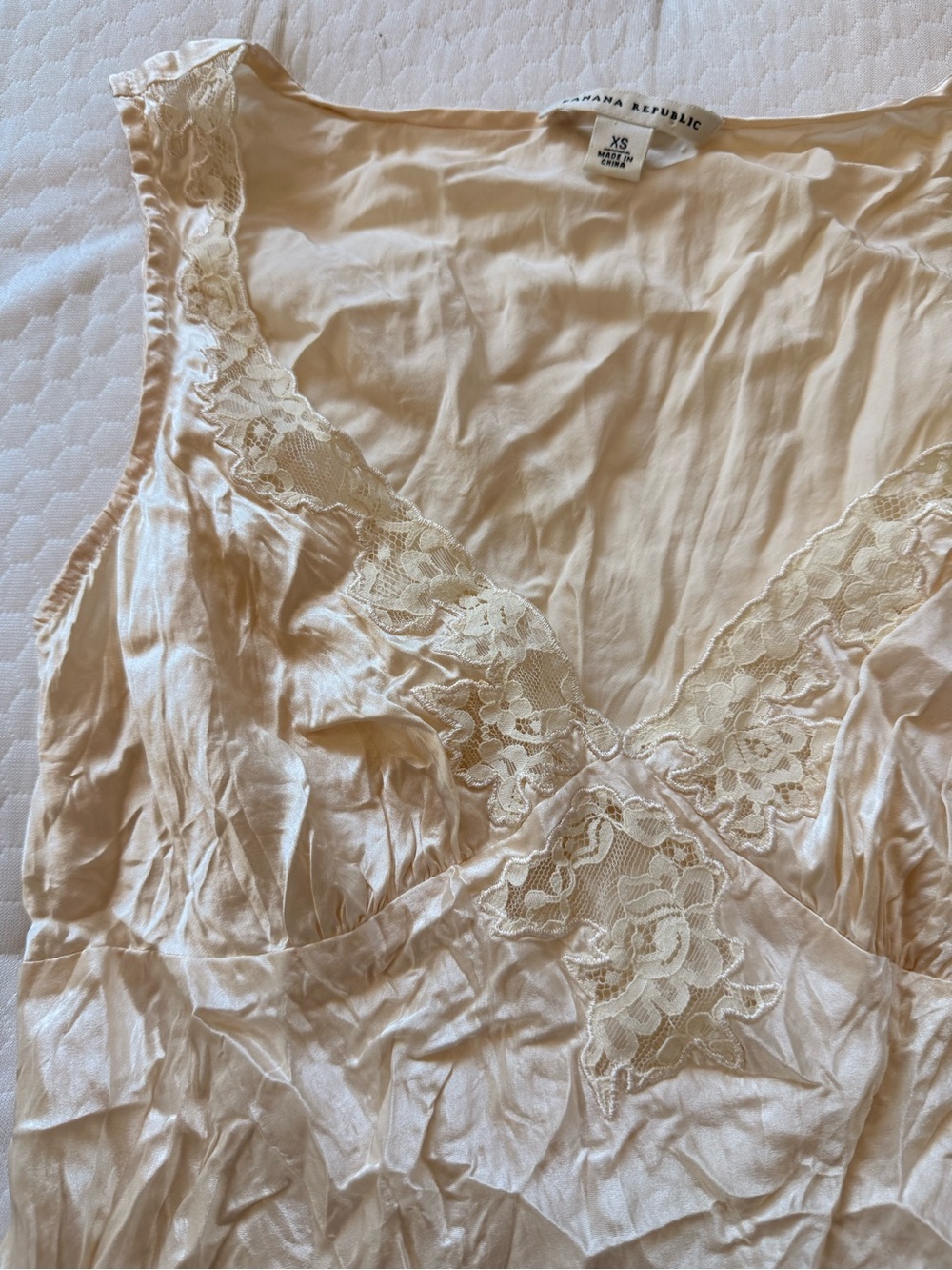 Banana Republic cream Lace-Trim 100% silk Chemise Top coquette fairy - Picture 3 of 6
